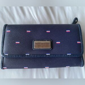 ✨ NEW ✨ Tommy Hilfiger Navy Wallet w/ Multi-card Slots, Coin Purse & ID Holder